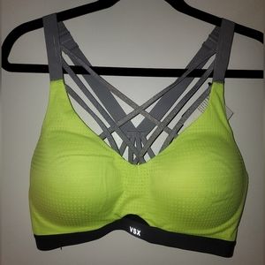 NWT Victoria's Secret VSX Lightweight Sport Bra